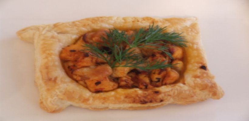 Tavuklu Garnitürlü Börek Tarifi ve Malzemeleri