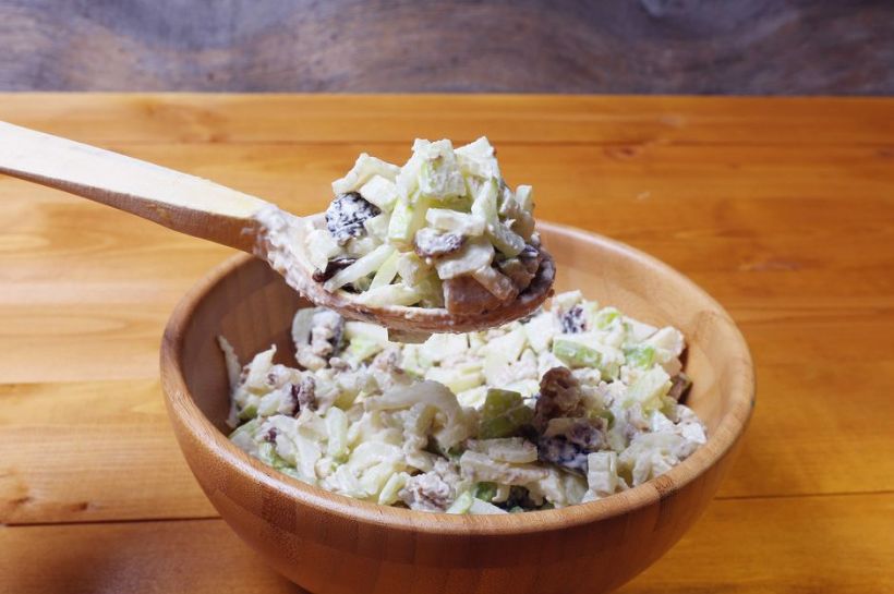 Tavuklu Kereviz Salatası Tarifi ve Malzemeleri