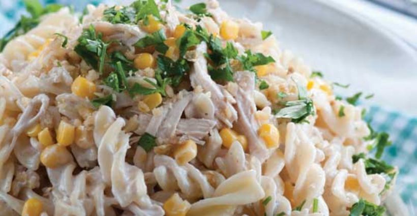 8 Kişilik Tavuklu Makarna Salatası Tarifi ve Malzemeleri