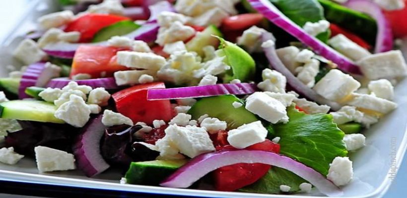 8 Kişilik Taze Soğan Salatası Tarifi ve Malzemeleri