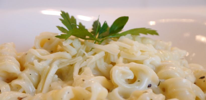 Tencerede Kaşarlı Makarna Tarifi ve Malzemeleri