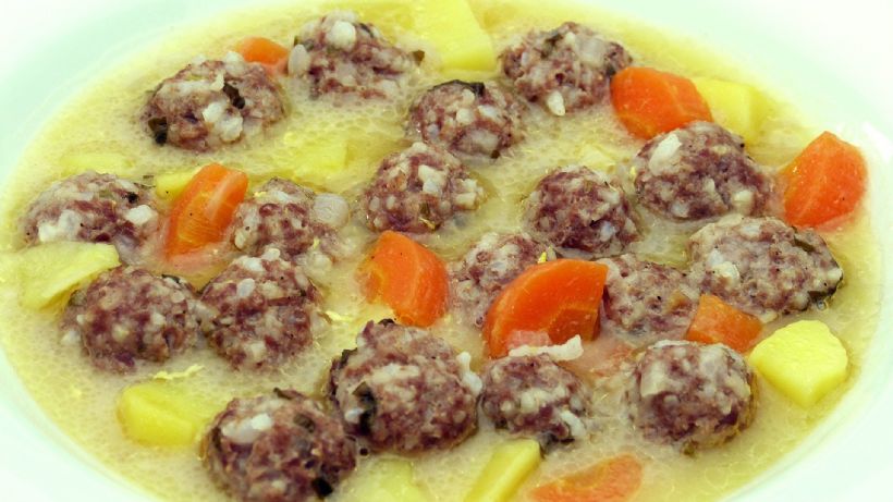 8 Kişilik Terbiyeli Köfte Çorbası Tarifi ve Malzemeleri