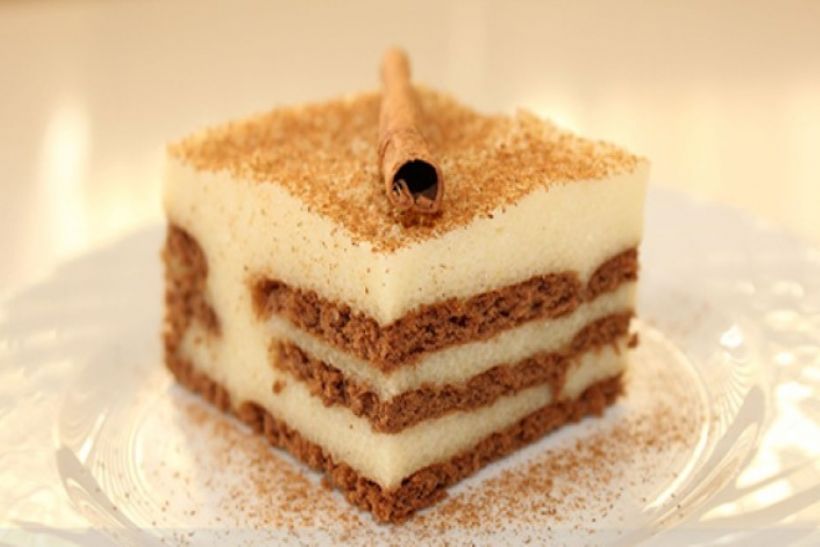 8 Kişilik Üç Renkli İrmik Tatlısı Tarifi ve Malzemeleri