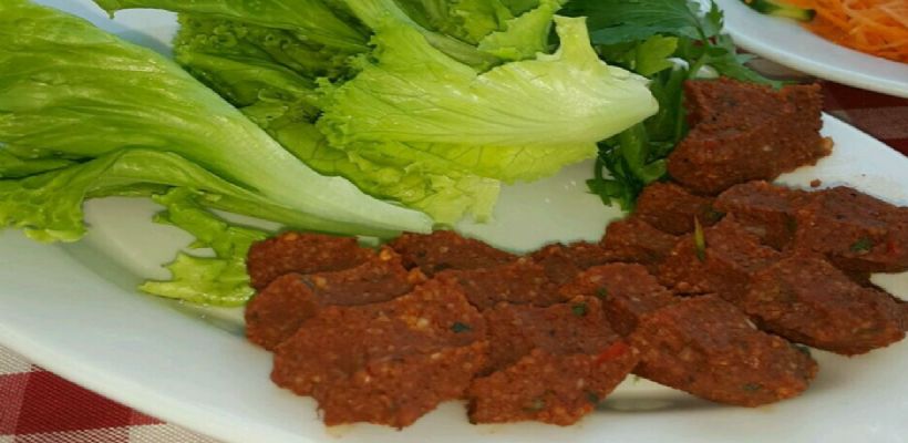 8 Kişilik Urfa Çiğ Köfte Tarifi Tarifi ve Malzemeleri