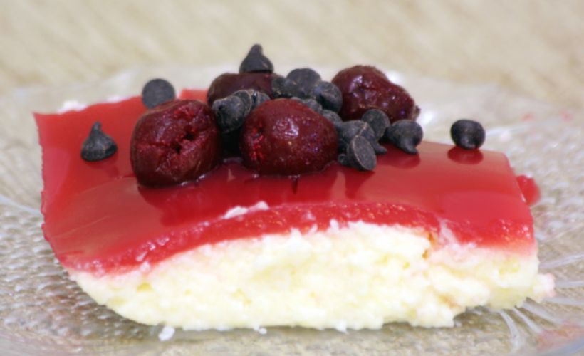 Vişne Soslu Muhallebi Tarifi ve Malzemeleri