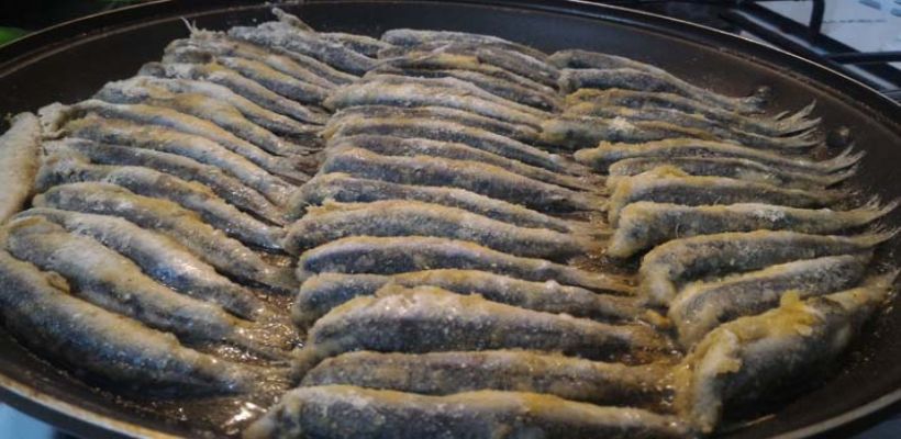 Yağlı Kağıtta Hamsi Tarifi ve Malzemeleri