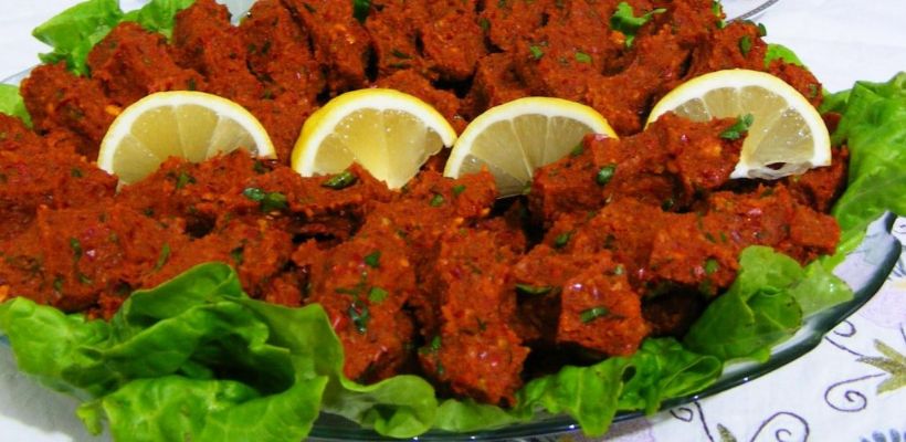 Yağlı Köfte Tarifi ve Malzemeleri
