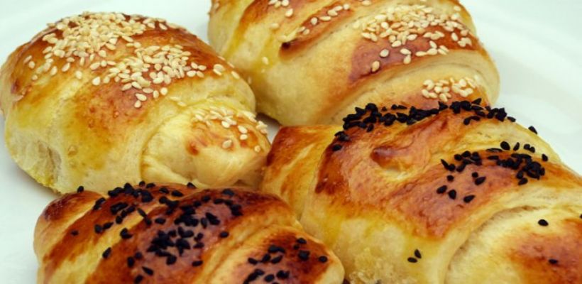 8 Kişilik Yağlı Poğaça Tarifi Tarifi ve Malzemeleri