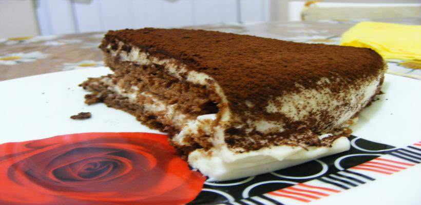 8 Kişilik Yalancı Tiramisu Tarifi ve Malzemeleri