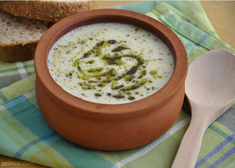 8 Kişilik Yarmalı Yayla Çorbası Tarifi ve Malzemeleri