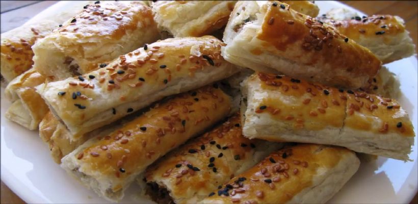 Yeşil Mercimekli Kıymalı Börek Tarifi ve Malzemeleri