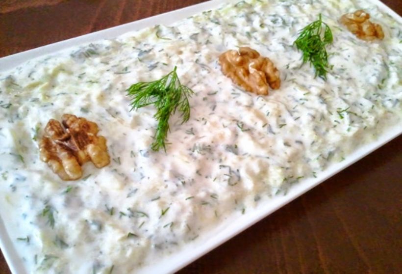 8 Kişilik Yoğurtlu Arpa Şehriye Salatası Tarifi ve Malzemeleri