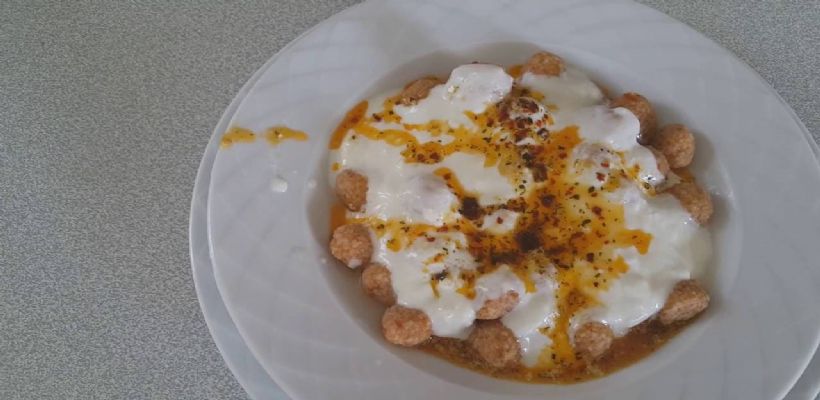 8 Kişilik Yoğurtlu Bulgur Köftesi Tarifi ve Malzemeleri