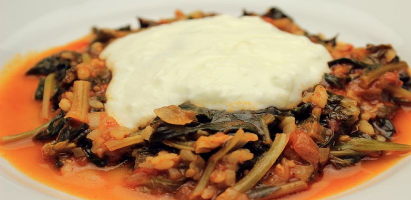 8 Kişilik Yoğurtlu Ispanak Yemeği Tarifi ve Malzemeleri