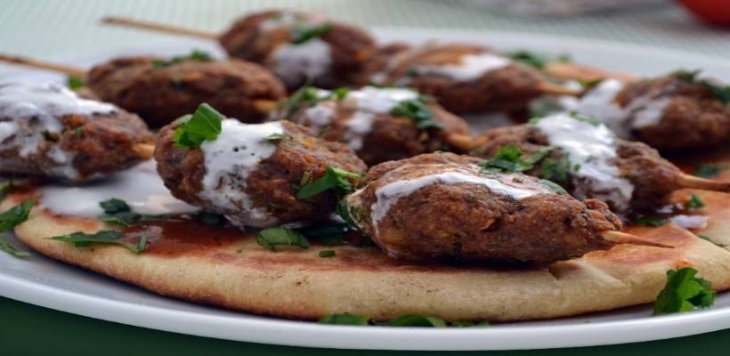 8 Kişilik Yoğurtlu Kebap Tarifi ve Malzemeleri