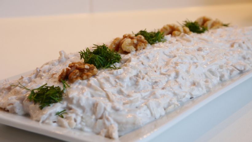 8 Kişilik Yoğurtlu Kereviz Salatası Tarifi ve Malzemeleri