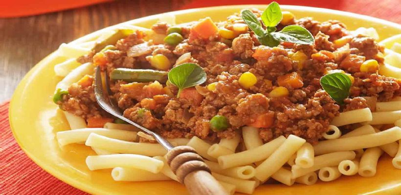 8 Kişilik Yoğurtlu Kıymalı Makarna Tarifi ve Malzemeleri