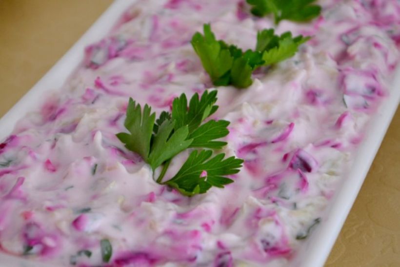 8 Kişilik Yoğurtlu Lahana Salatası Tarifi ve Malzemeleri