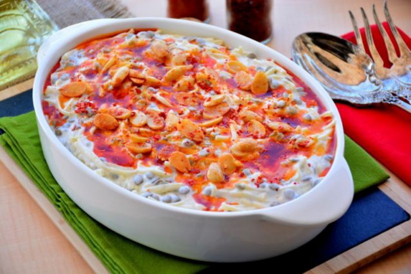 8 Kişilik Yoğurtlu Şehriye Salatası Tarifi ve Malzemeleri