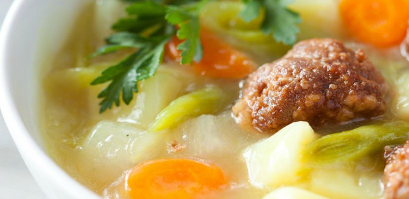 8 Kişilik Yoğurtlu Terbiyeli Köfte Tarifi ve Malzemeleri