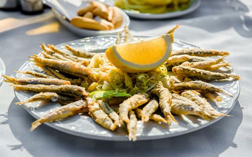 8 Kişilik Yumurtalı Balık Tarifi ve Malzemeleri