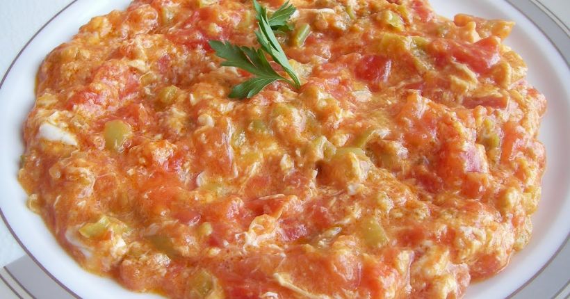 8 Kişilik Yumurtalı Menemen Tarifi ve Malzemeleri