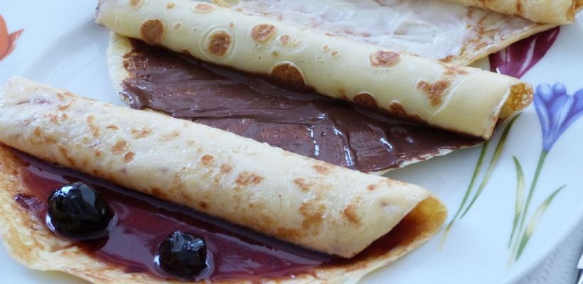8 Kişilik Yumurtasız Yoğurtlu Krep Tarifi ve Malzemeleri