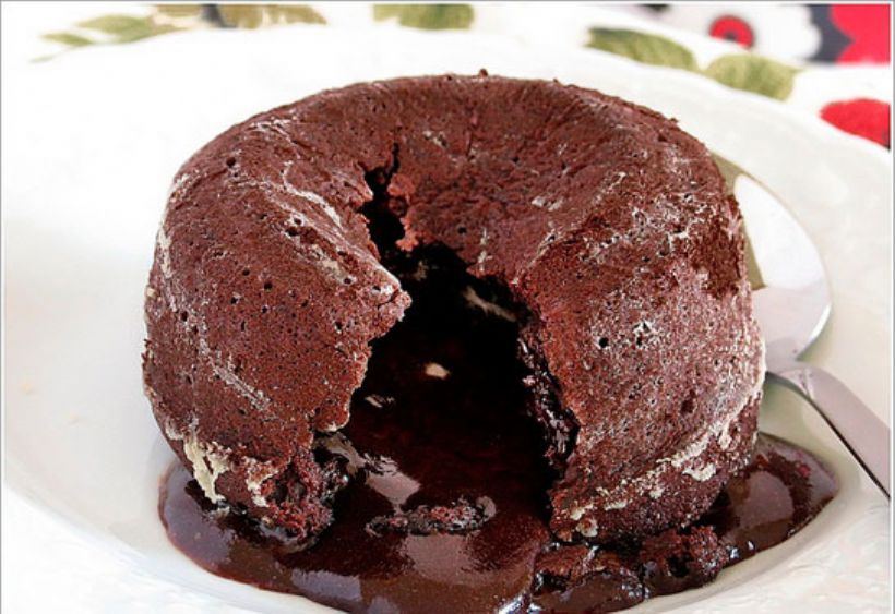 8 Kişilik Yumuşak Islak Kek Tarifi ve Malzemeleri