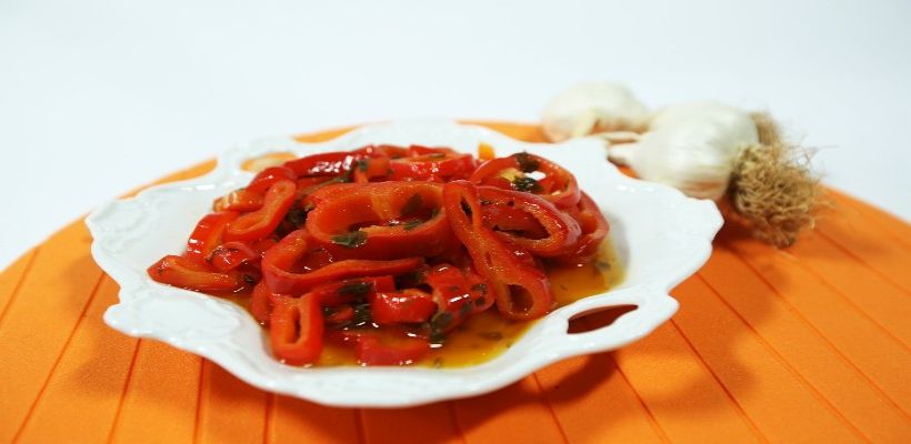 Zeytinyağlı Biber Turşusu Tarifi ve Malzemeleri