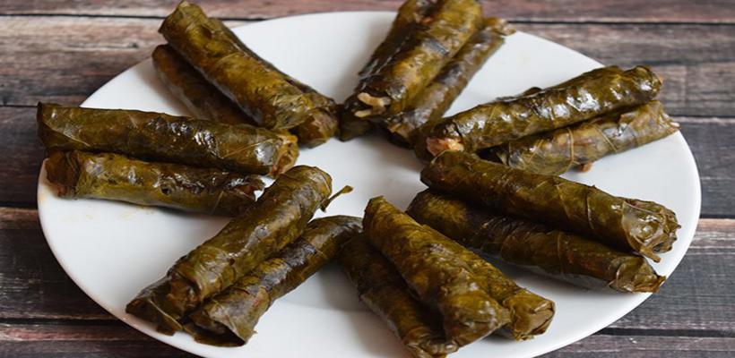 8 Kişilik Zeytinyağlı Bulgurlu Yaprak Sarma Tarifi ve Malzemeleri