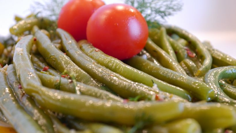 8 Kişilik Zeytinyağlı Taze Börülce Salatası Tarifi ve Malzemeleri