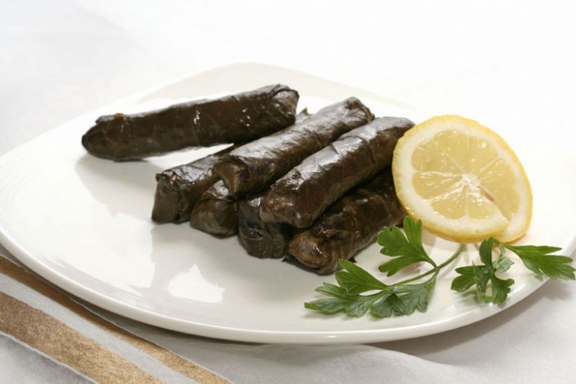 Zeytinyağlı Yaprak Dolması Tarifi ve Malzemeleri