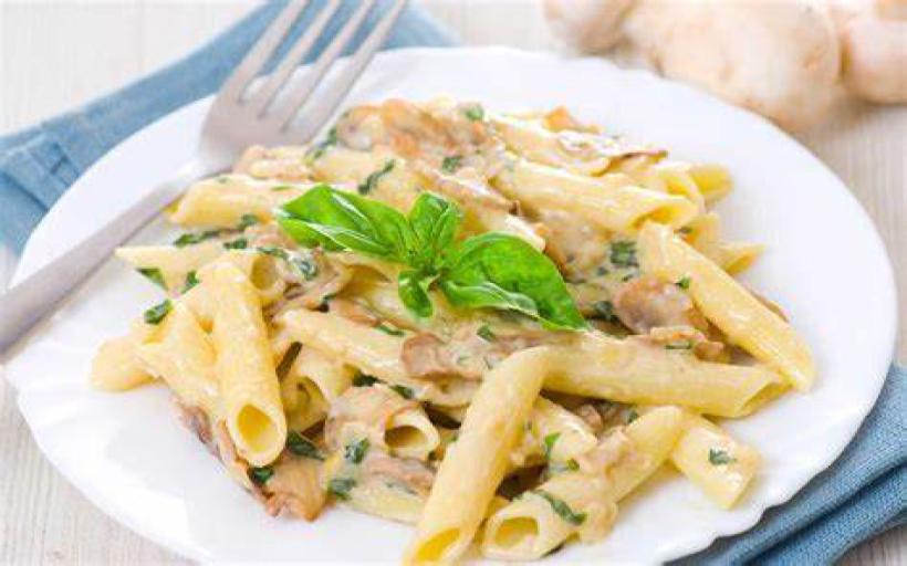 8 Kişilik Mantar Soslu Makarna Tarifi ve Malzemeleri