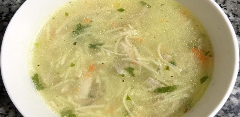 Tel Şehriyeli Tavuk Suyu Çorbası Tarifi ve Malzemeleri